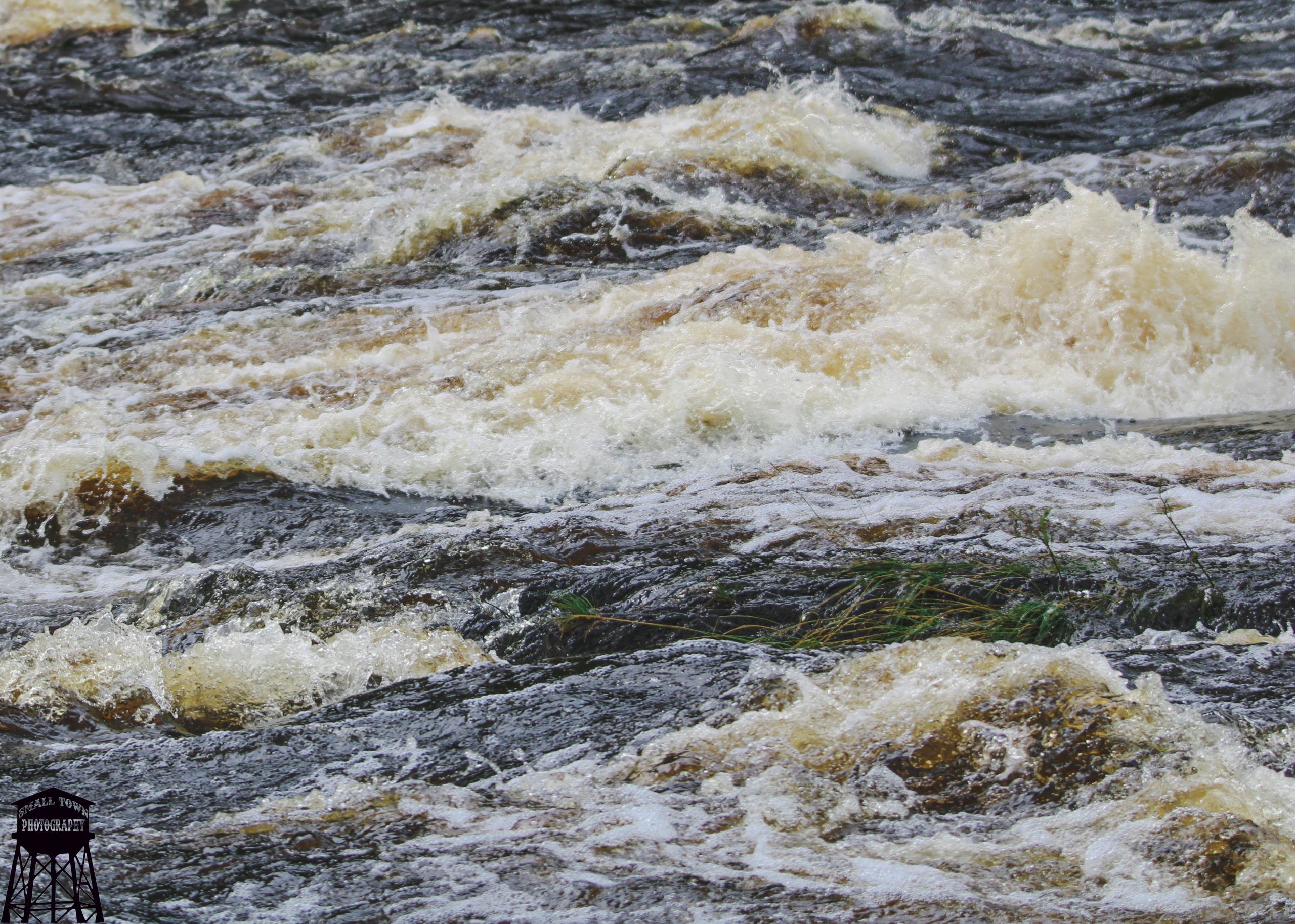 Rafting Down Pier's Gorge